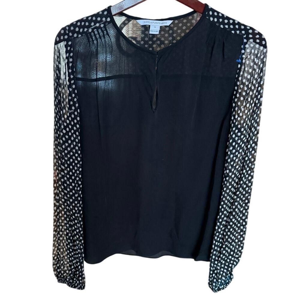 Women's Diane von Furstenberg 100% Silk Black and White Polka Dot Top Sz 10